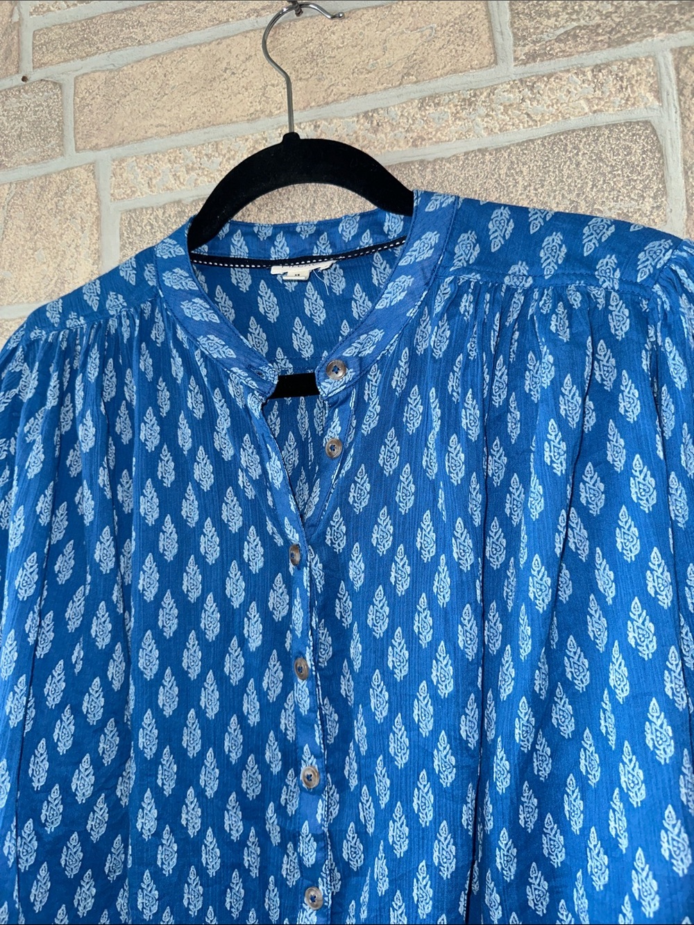 Anthropologie Pilcro The Sidney Batwing Blouse XS Blue White Print Button Front - Picture 5 of 9